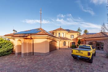 Mediterrán hangulatú családi ház 