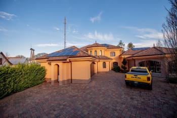 Mediterrán hangulatú családi ház 