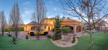 Mediterrán hangulatú családi ház 